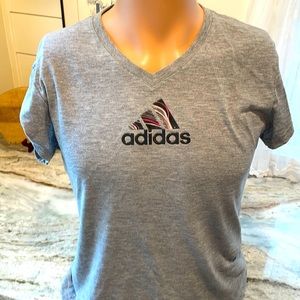 Adidas t
